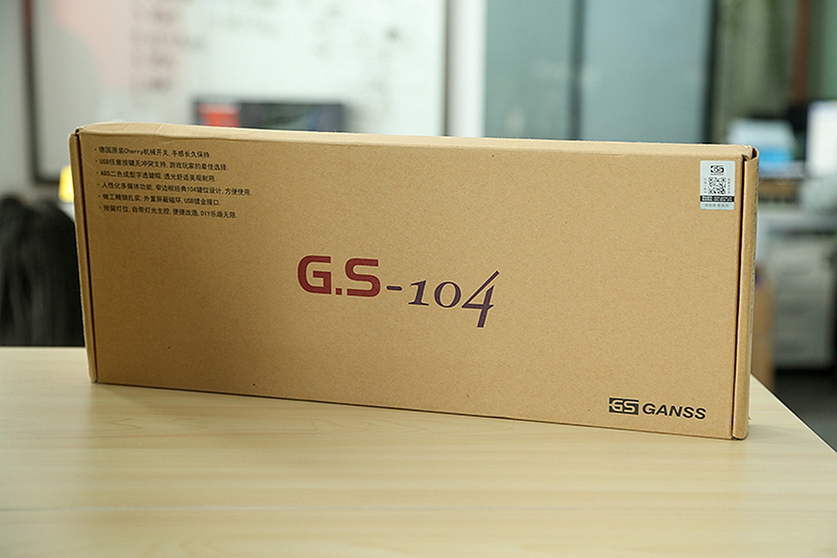 经典造型创新配色 高斯G.S104机械键盘评测