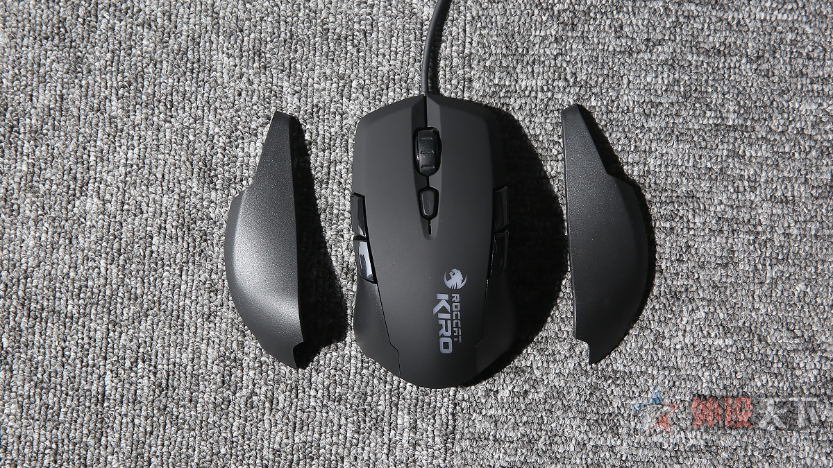 ROCCAT Kiroױ