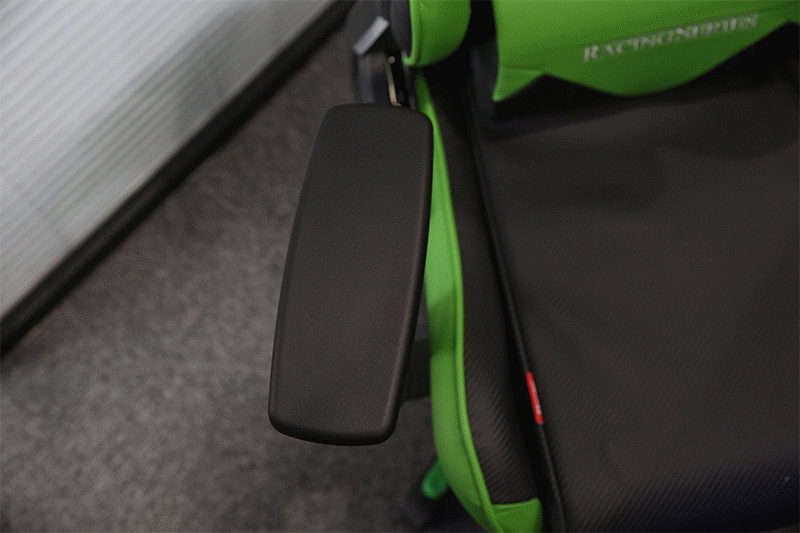 DXRACER FE0电竞座椅 VS 宜博C301电竞座椅