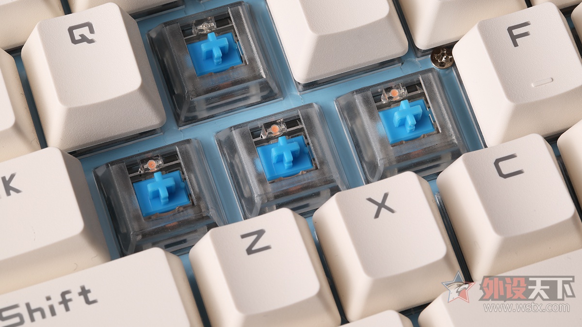 慧海海神潘多拉机械键盘评测：采用全透明外壳