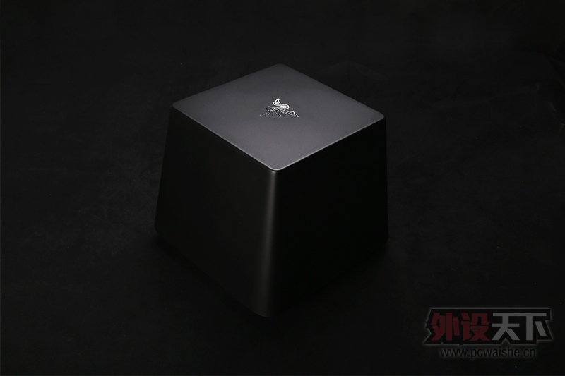 ŮѸ黳  Razer Leviathaά̹