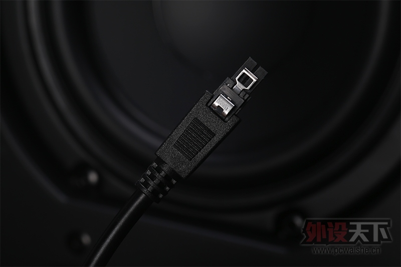 ŮѸ黳  Razer Leviathaά̹