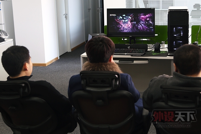 ŮѸ黳  Razer Leviathaά̹