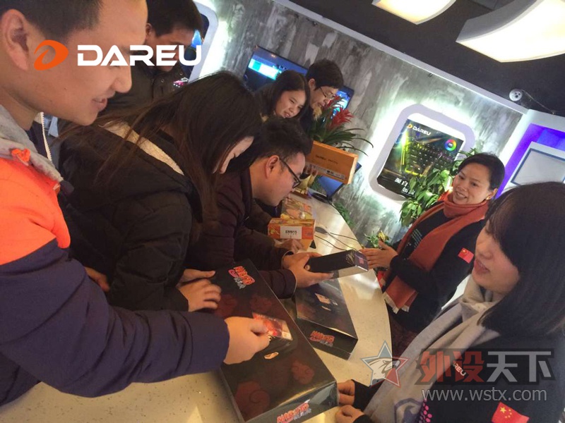 火影外设首发,场面一度无法控制