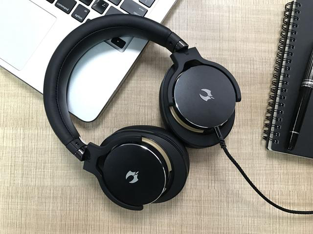 魔磁双振膜金嗓音耳机进驻手机卖场 好评不断