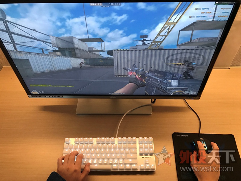 雷柏V500S冰晶版背光游戏机械键盘CF体验