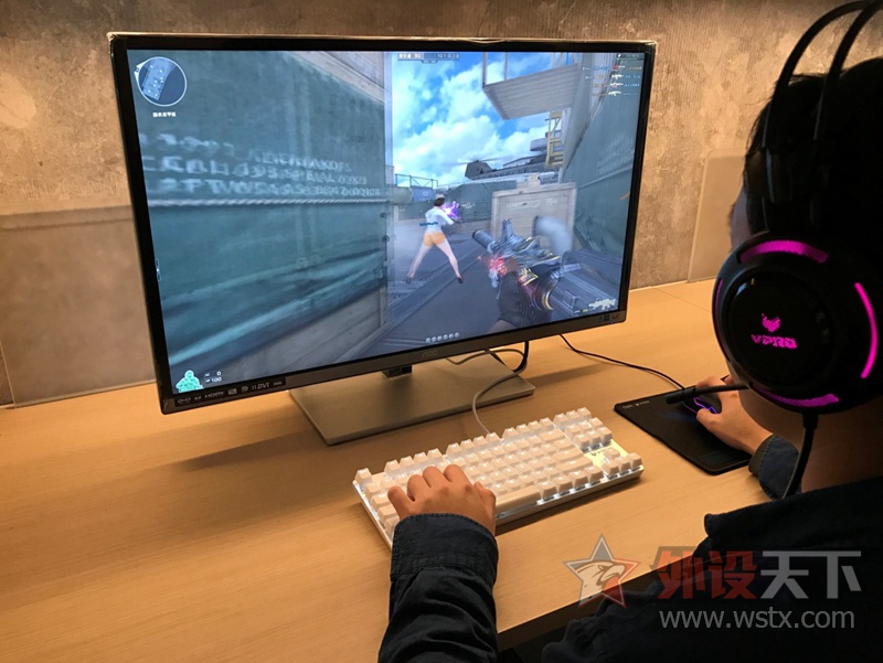 雷柏V500S冰晶版背光游戏机械键盘CF体验