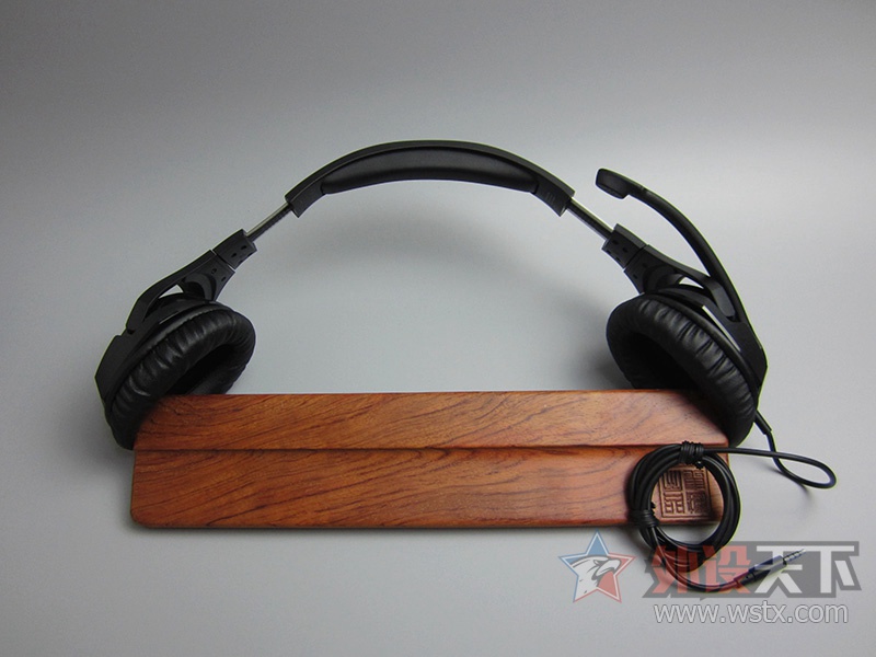 兼顾游戏音乐 HyperX Cloud Stinger毒刺耳机