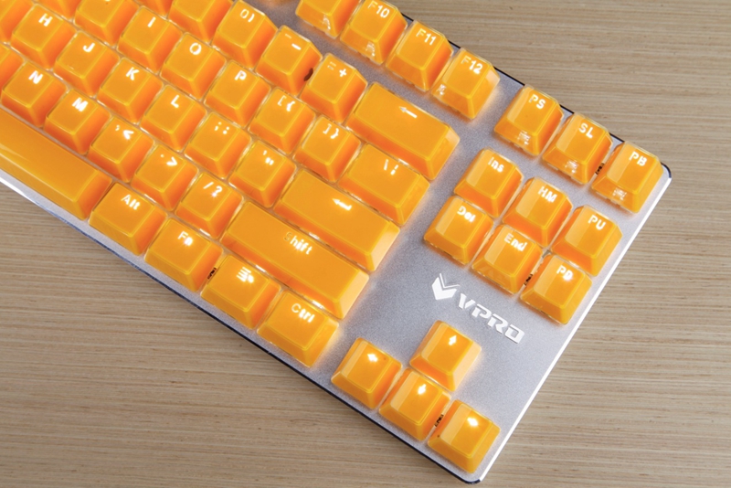 “冰”纷晶彩 雷柏V500S冰晶版糖果键帽图赏
