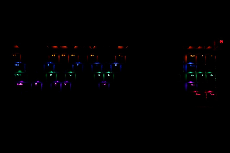 雷柏V700S冰晶版混彩背光机械键盘自定义背光