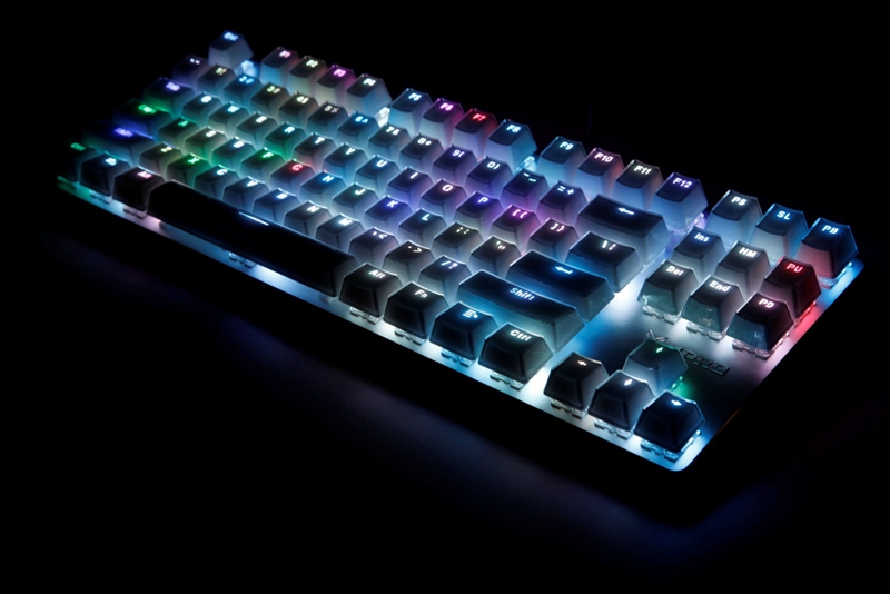 雷柏V500RGB冰晶版幻彩背光游戏机械键盘图赏