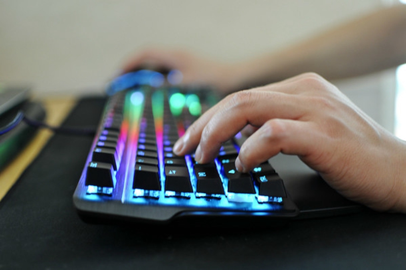 自定义炫彩按键灯光——HyperX Mars RGB键盘