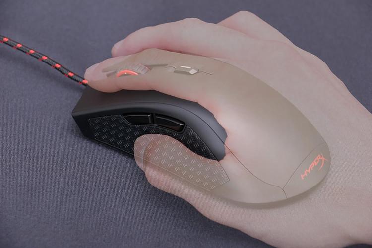 大神用HyperX Pulsefire鼠标为你讲解一枪爆头