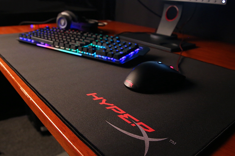 专业布质游戏大垫推荐 HyperX FURY S鼠标垫