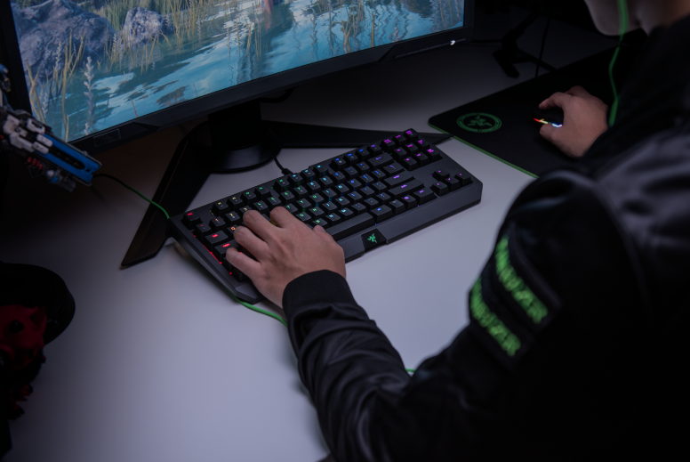 RAZERƳڹѸ֩뾺òʰV2           