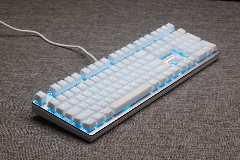 雷柏V700RGB冰晶版幻彩游戏机械键盘参数介绍