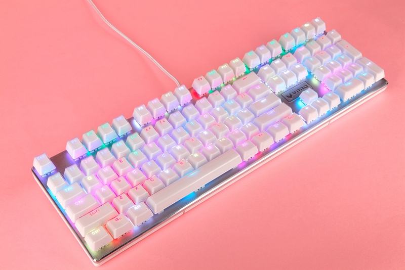 雷柏V700RGB冰晶版幻彩背光游戏机械键盘图赏