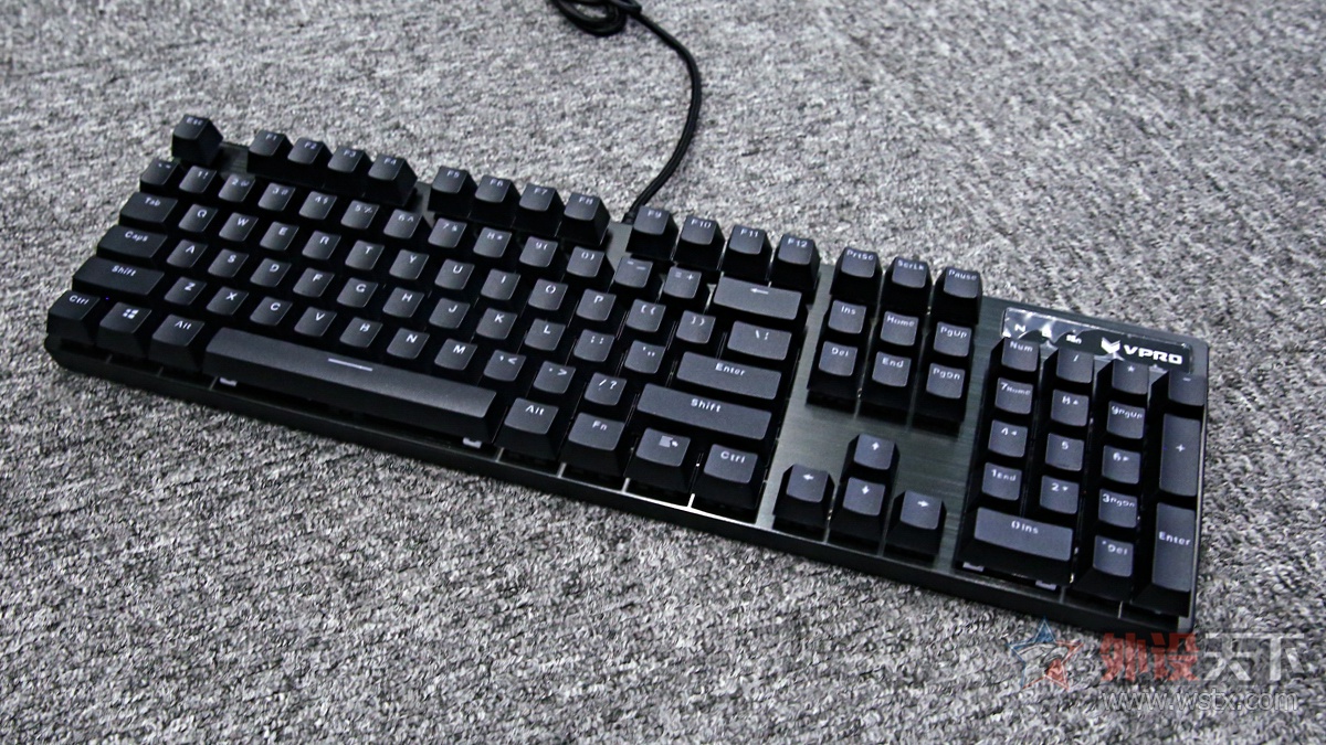 װV805Ϸеʵ׷              
