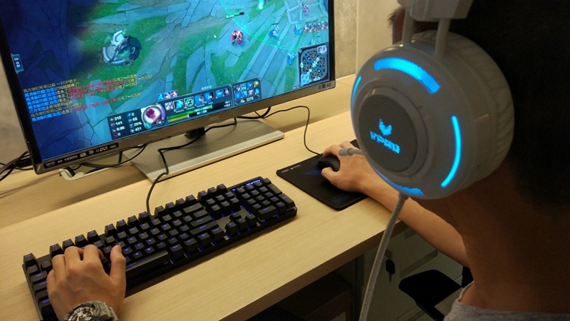 װV22羺ѧLOL Լ   