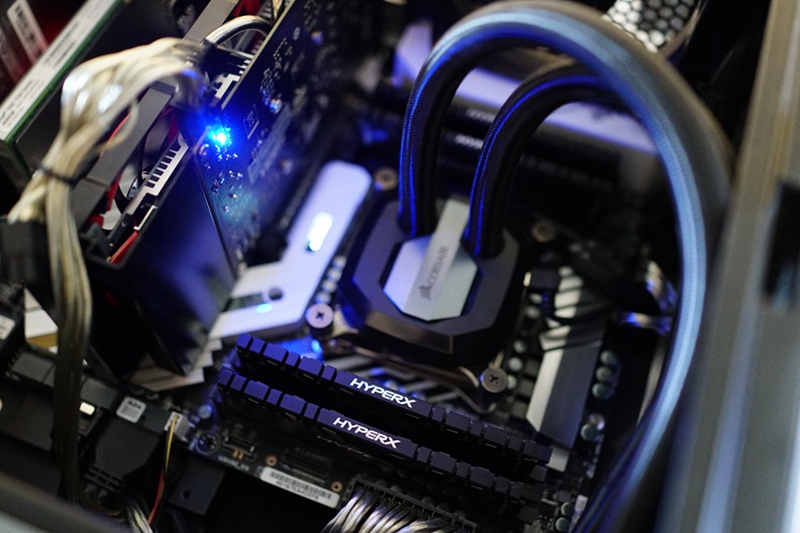 X299ƽ̨ HyperX Predator DDR4Ƶڴ     