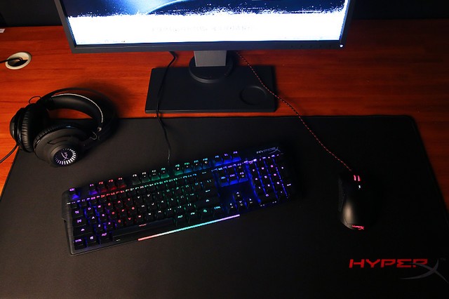 FPS鼠标垫什么材质好?找准HyperX才是关键
