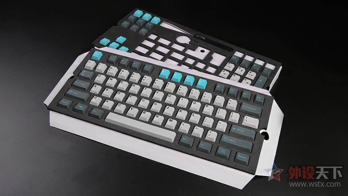 PBT˫ɫעܼñ⣺ɫ   