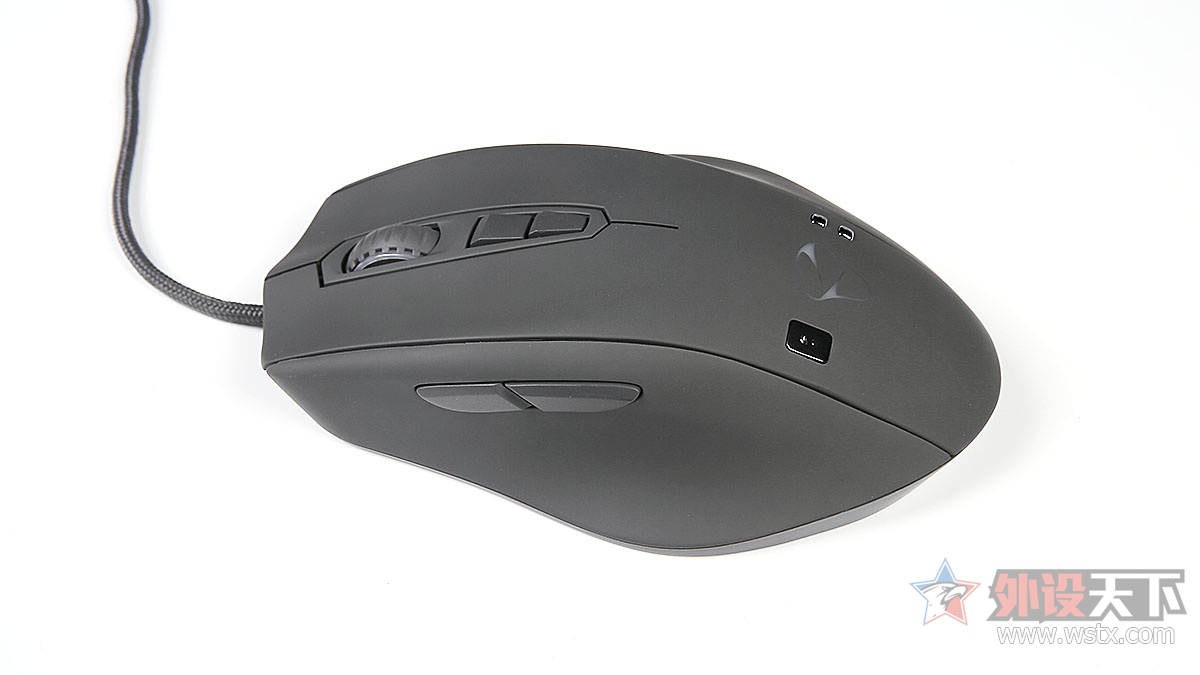Mionix Naos 船尾座ζ QG 游戏鼠标:科技升级