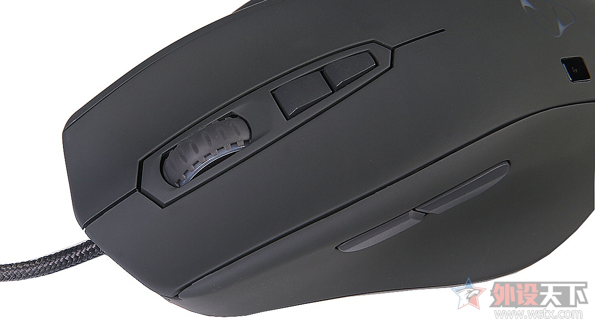 Mionix Naos 船尾座ζ QG 游戏鼠标:科技升级