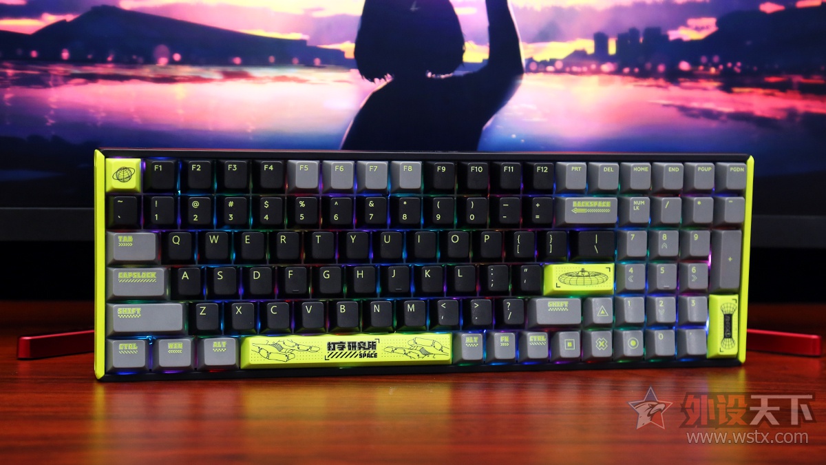 iQunix F97ģ߻е̼ͷɫ  