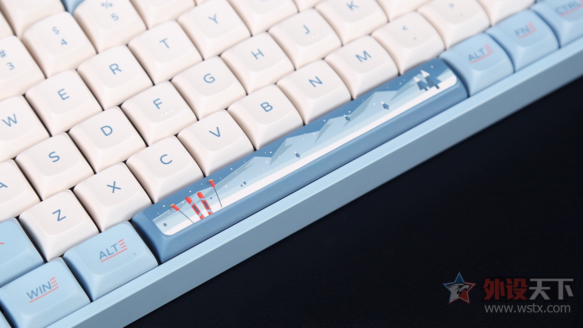 iQunix F97ѩģ߻е̼        