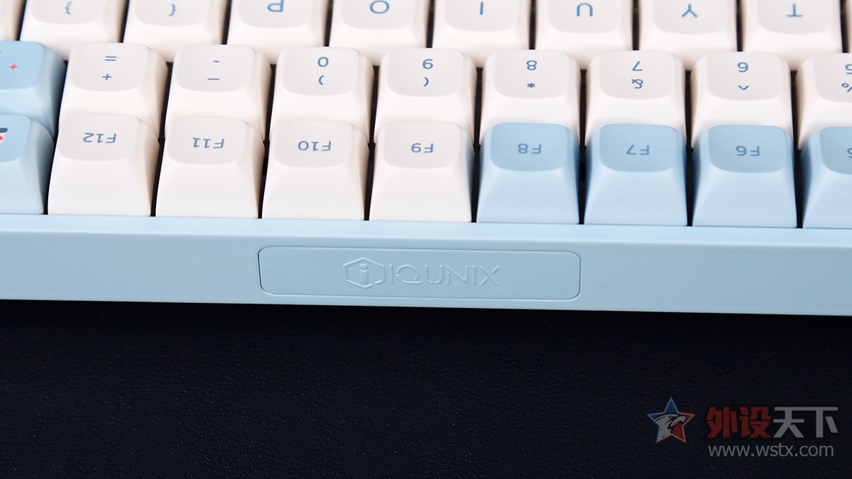 iQunix F97ѩģ߻е̼        