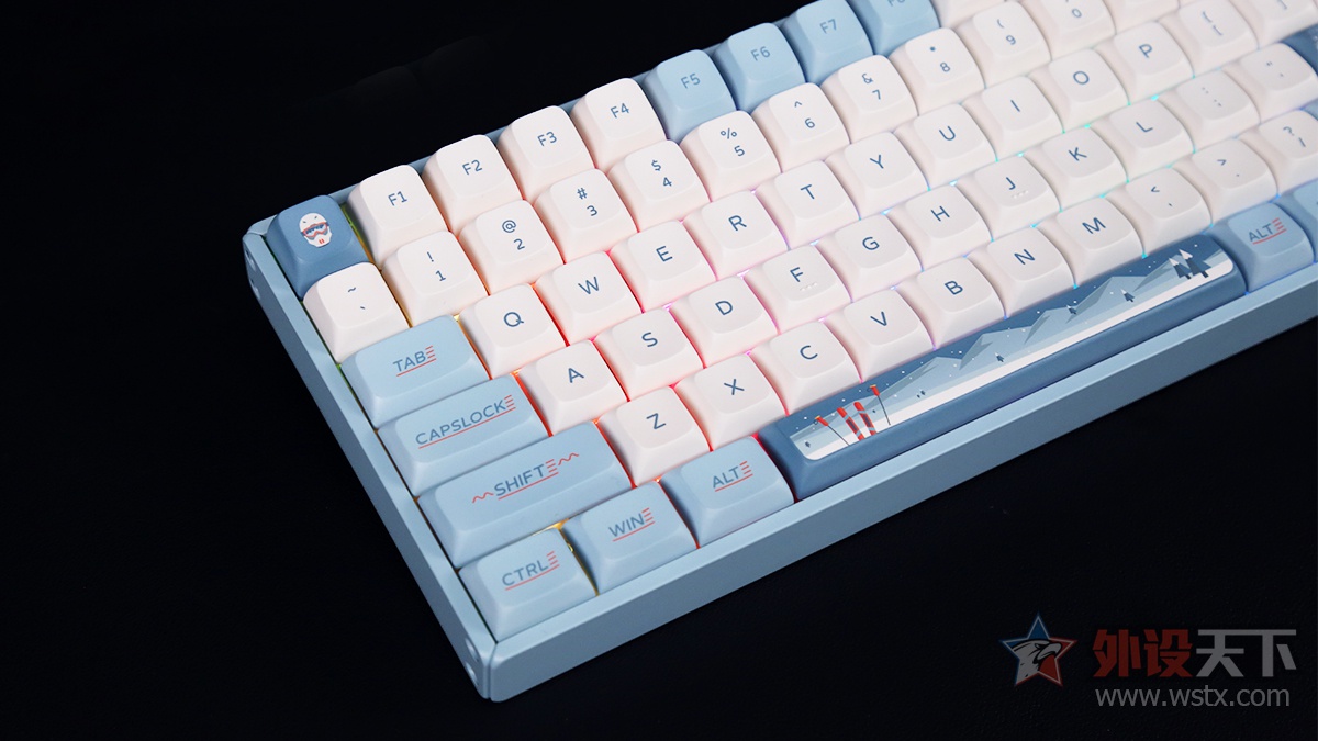 iQunix F97ѩģ߻е̼        