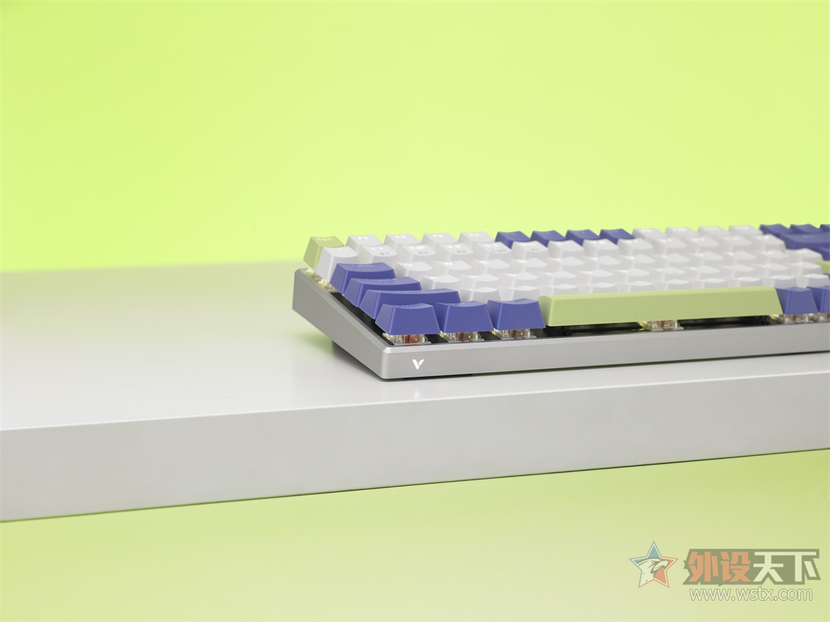 铝合金边框 雷柏V700-8A多模游戏机械键盘视频
