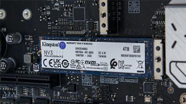 ʿNV3 PCIe 4.0 NVMe SSD           