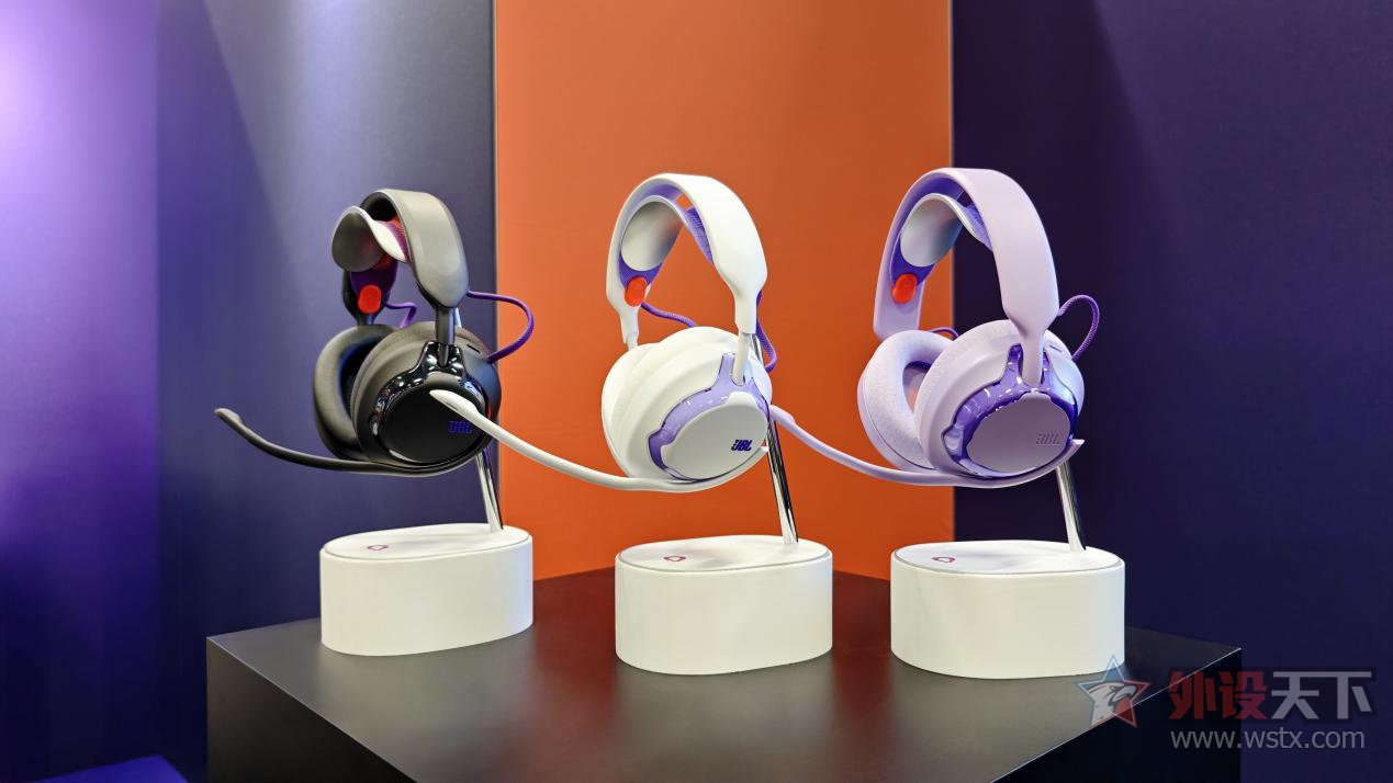 JBL QUANTUM 255ϷGamescom       